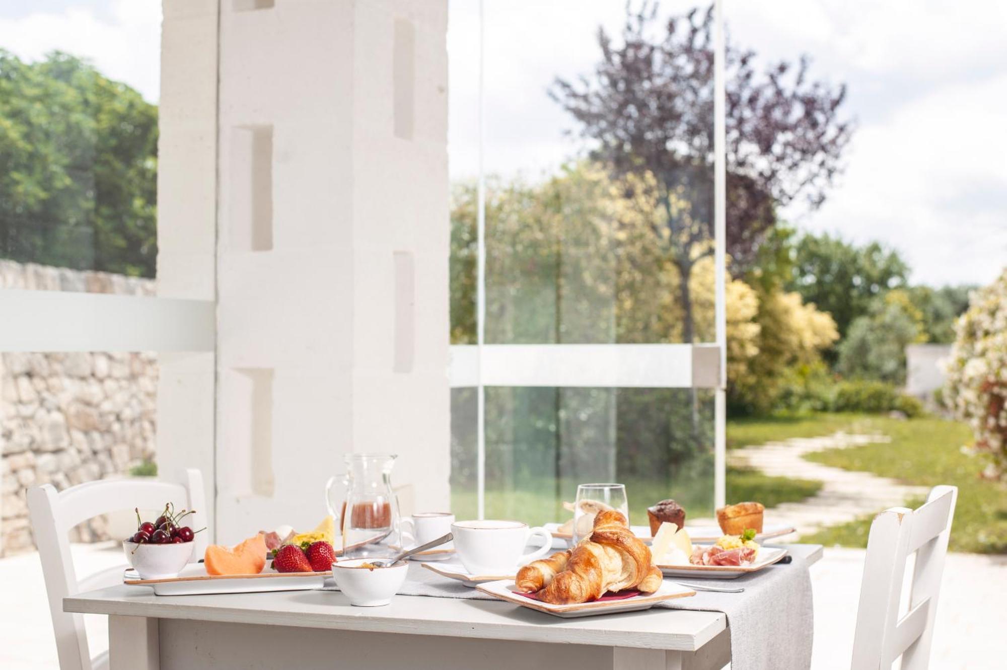 Agriturismo Masseria Calongo Чистернино Екстериор снимка