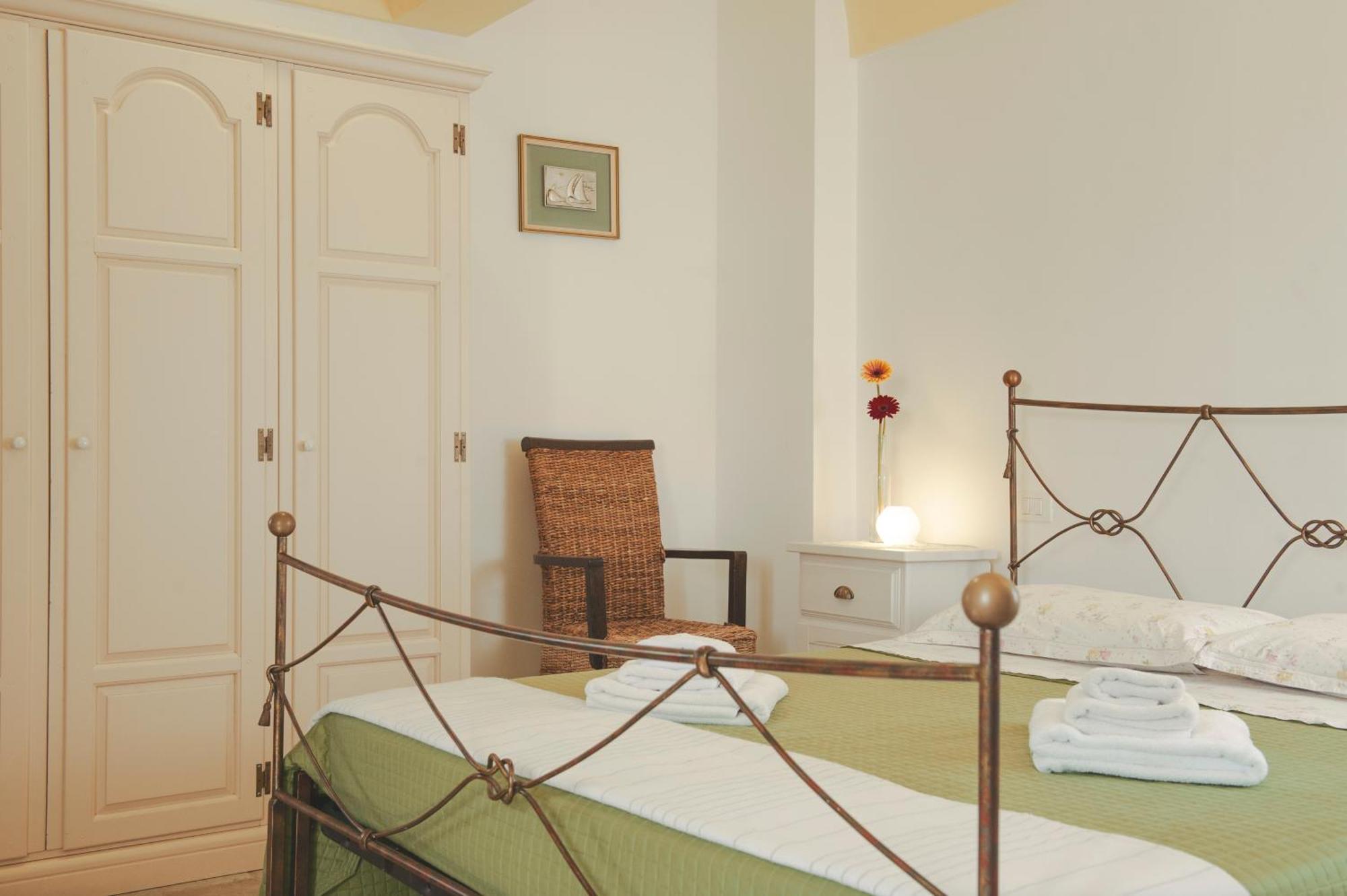 Agriturismo Masseria Calongo Чистернино Екстериор снимка