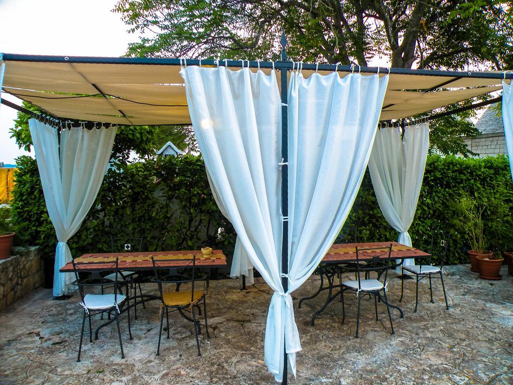 Agriturismo Masseria Calongo Чистернино Екстериор снимка